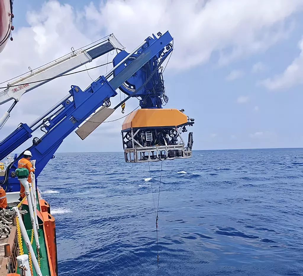 Trung Quốc thử nghiệm thành công thiết bị cắt cáp ở độ sâu 3.500 mét: Bước tiến mới trong công nghệ biển sâu