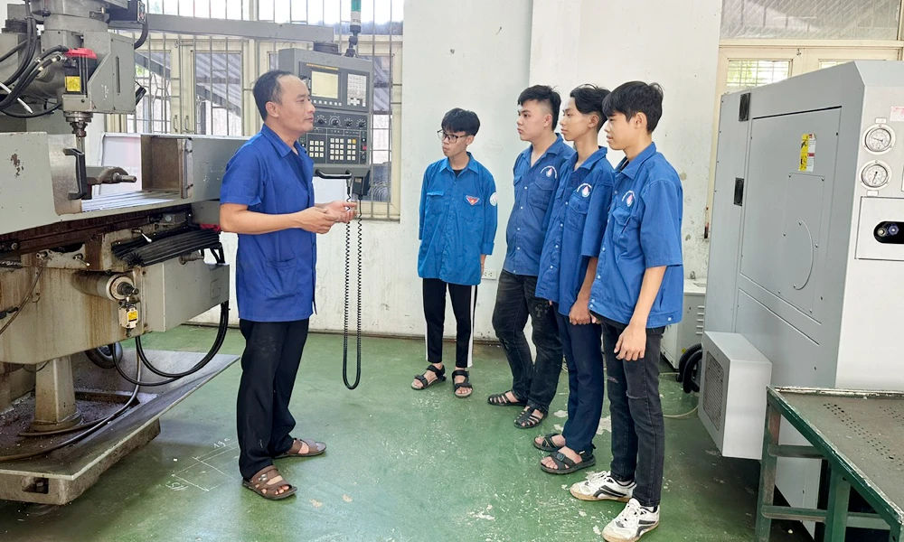 Trường Cao đẳng Kỹ thuật Công nghiệp khẳng định vị thế trường cao đẳng chất lượng cao