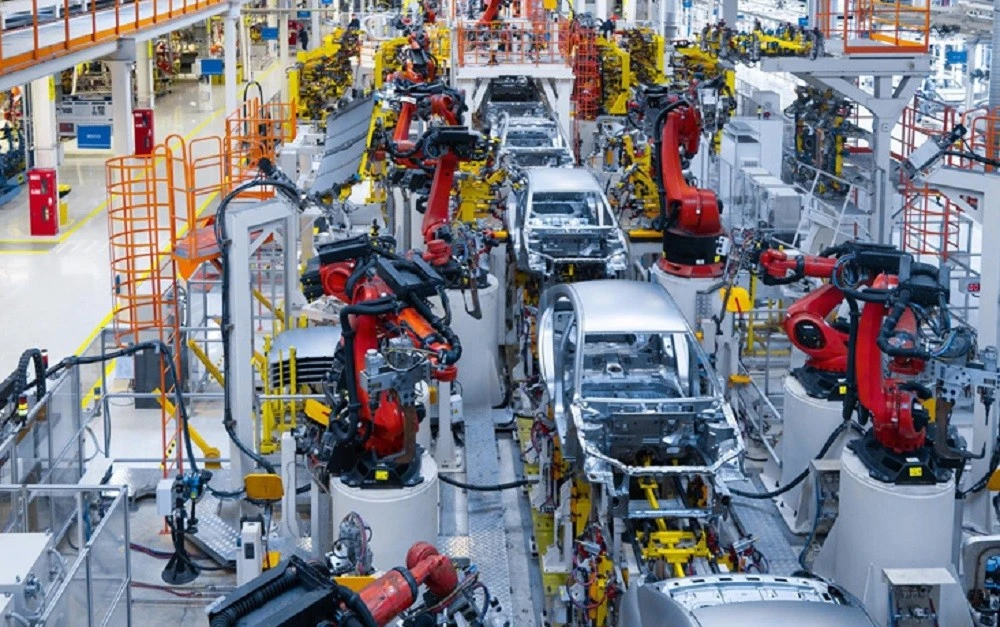 IIP tăng 11,4%: Động lực mới cho chế biến, chế tạo