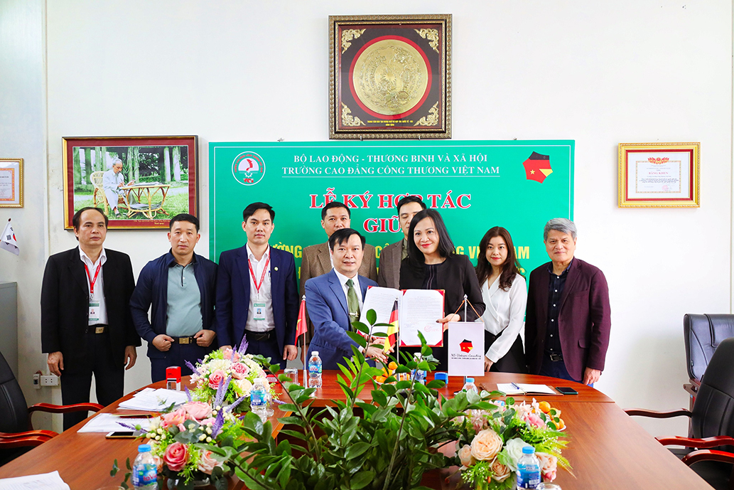 Trường Cao Đẳng Công Thương Việt Nam: Tiên phong với mô hình đào tạo Sinh viên - Nhà trường - Doanh nghiệp