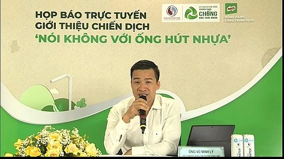 “Nói không với ống hút nhựa” để bảo vệ môi trường