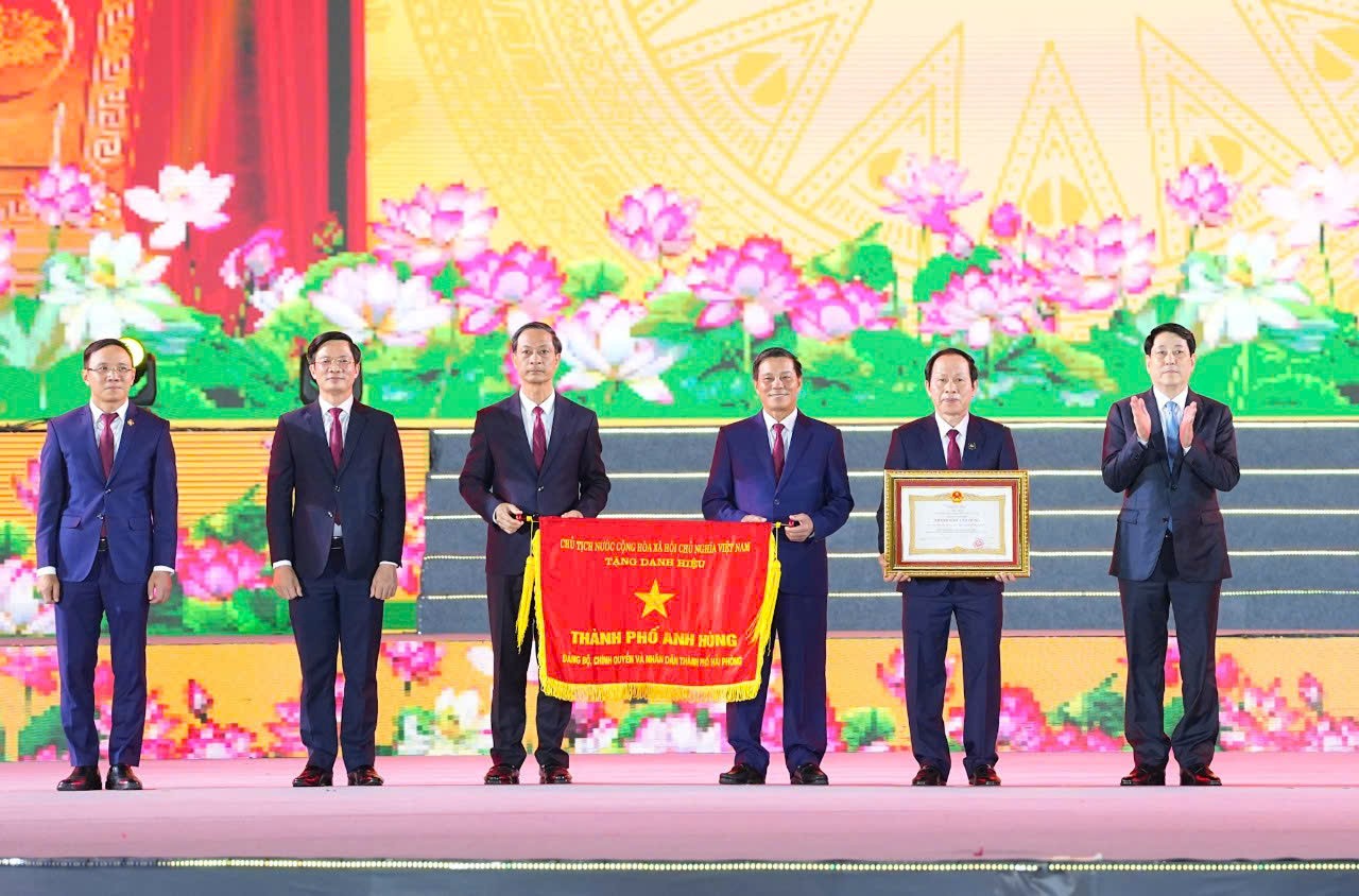 Ấn tượng Lễ kỷ niệm 70 năm Ngày giải phóng Hải Phòng - Thành phố Anh hùng