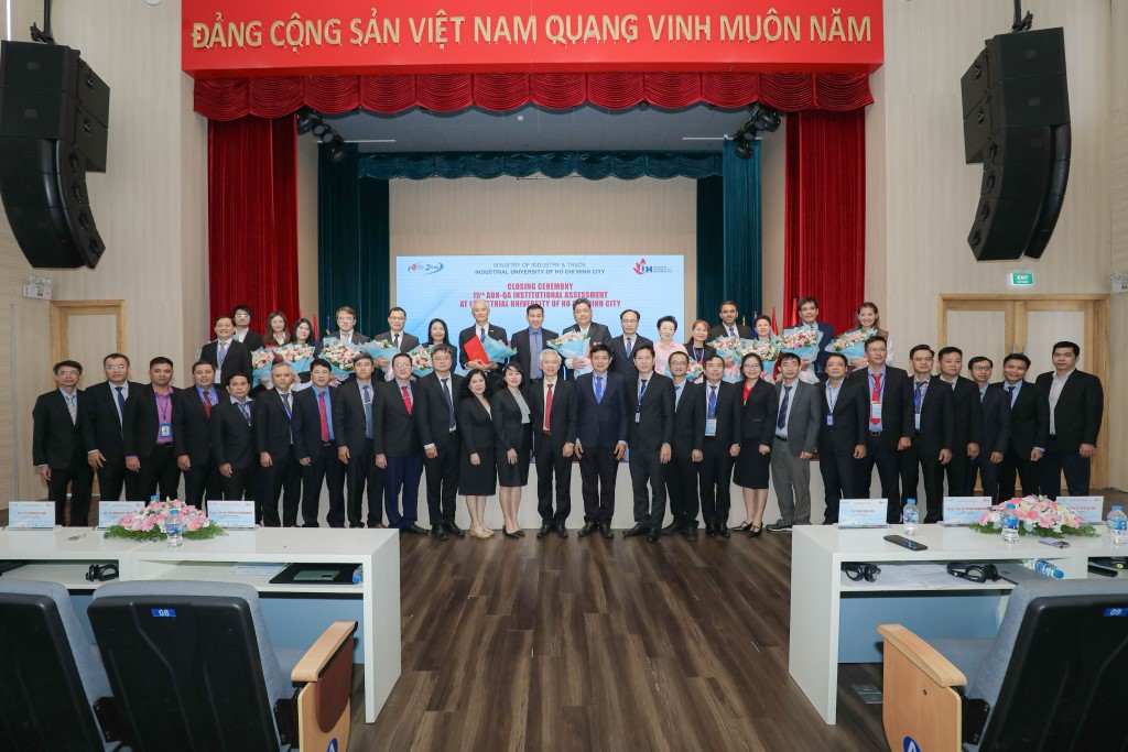 Khẳng định uy tín học thuật: IUH đạt chuẩn AUN-QA và thăng hạng trên QS WUR 2026